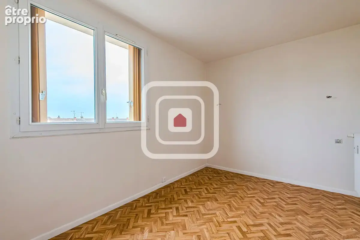 Appartement t5 avec 3 chambres balcon grand garage cave - photo 6
