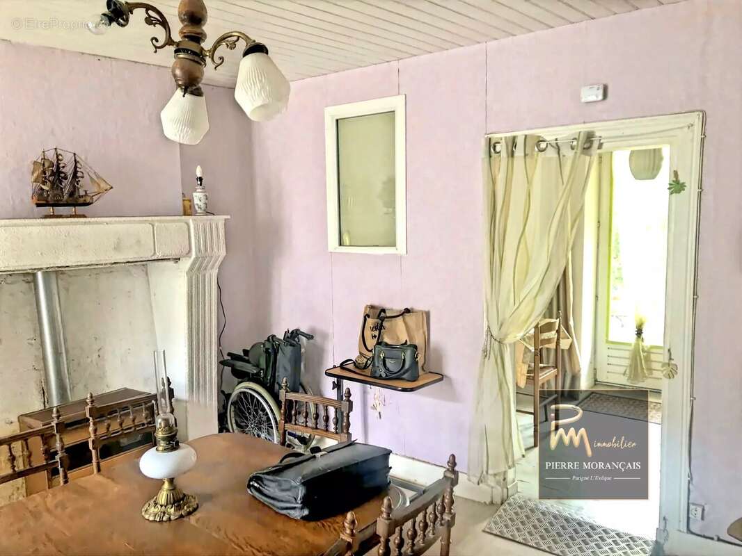 Maison à SAINT-VINCENT-DU-LOROUER