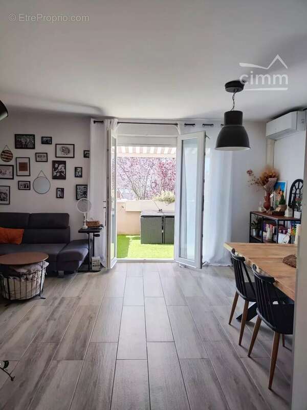 Appartement à GUILHERAND-GRANGES