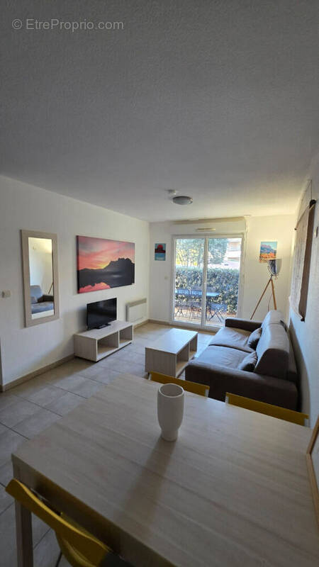 Appartement à ROQUEBRUNE-SUR-ARGENS