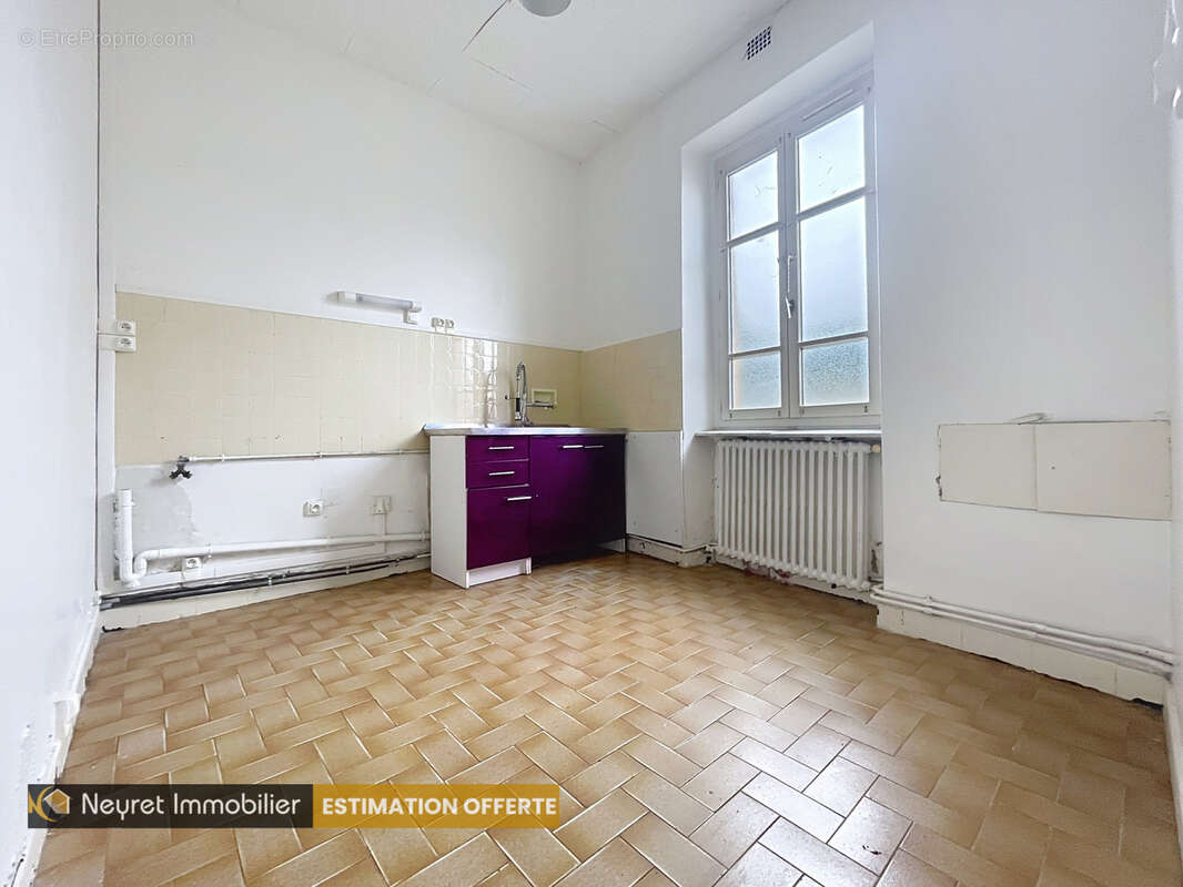 Maison à PIERRE-BENITE