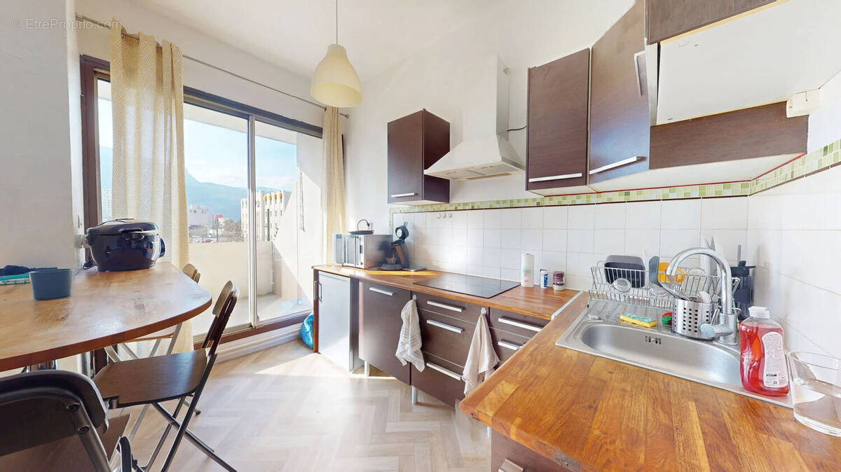 Appartement à ECHIROLLES