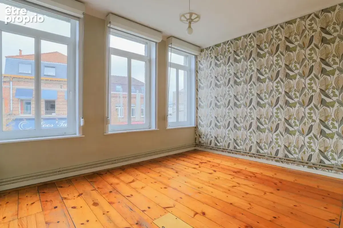 Maison de 8 pièces de 177 m² à Loos - photo 9