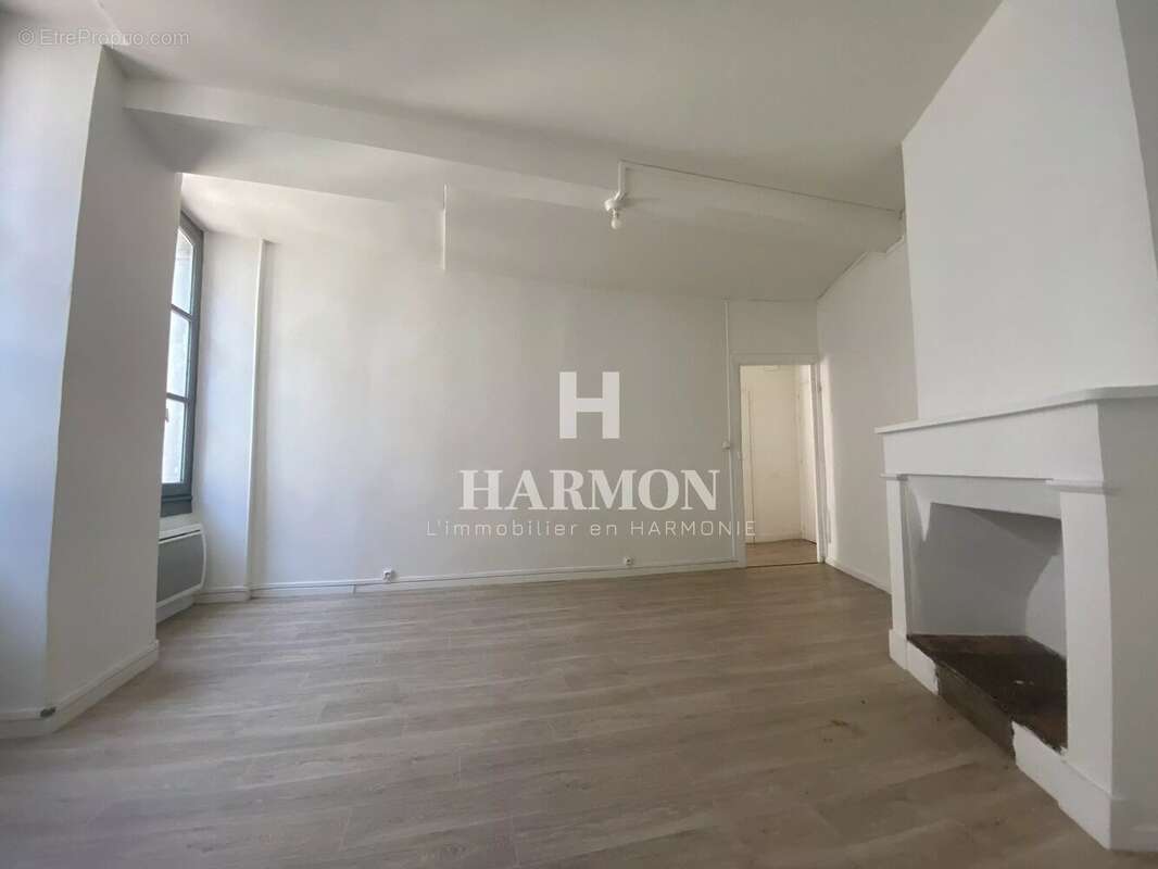 Harmon à vendre : PAU / Château T2 + annexe. - photo 3