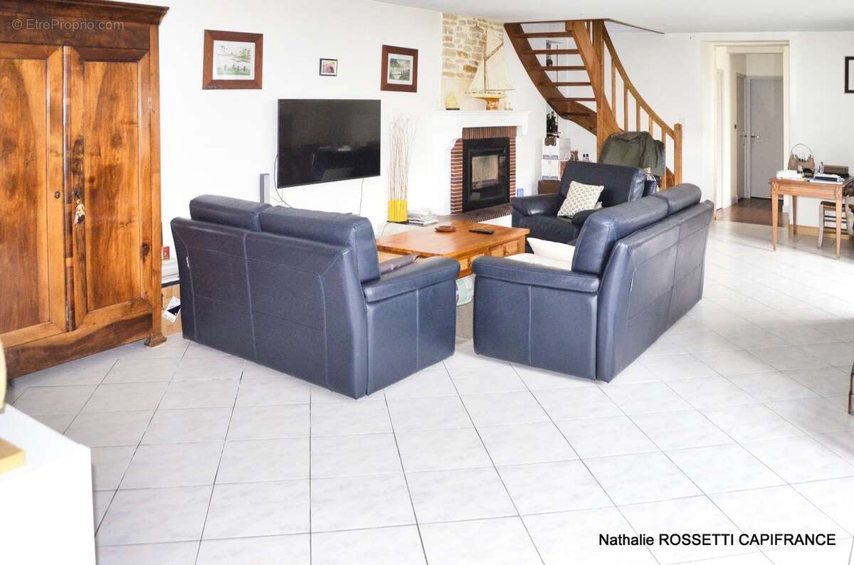 Maison à vendre 6 pièces LA GREVE SUR MIGNON (17)Maison de charme avec jardin paysagé et dépendance – 133 m² habitables sur 947  - photo 10