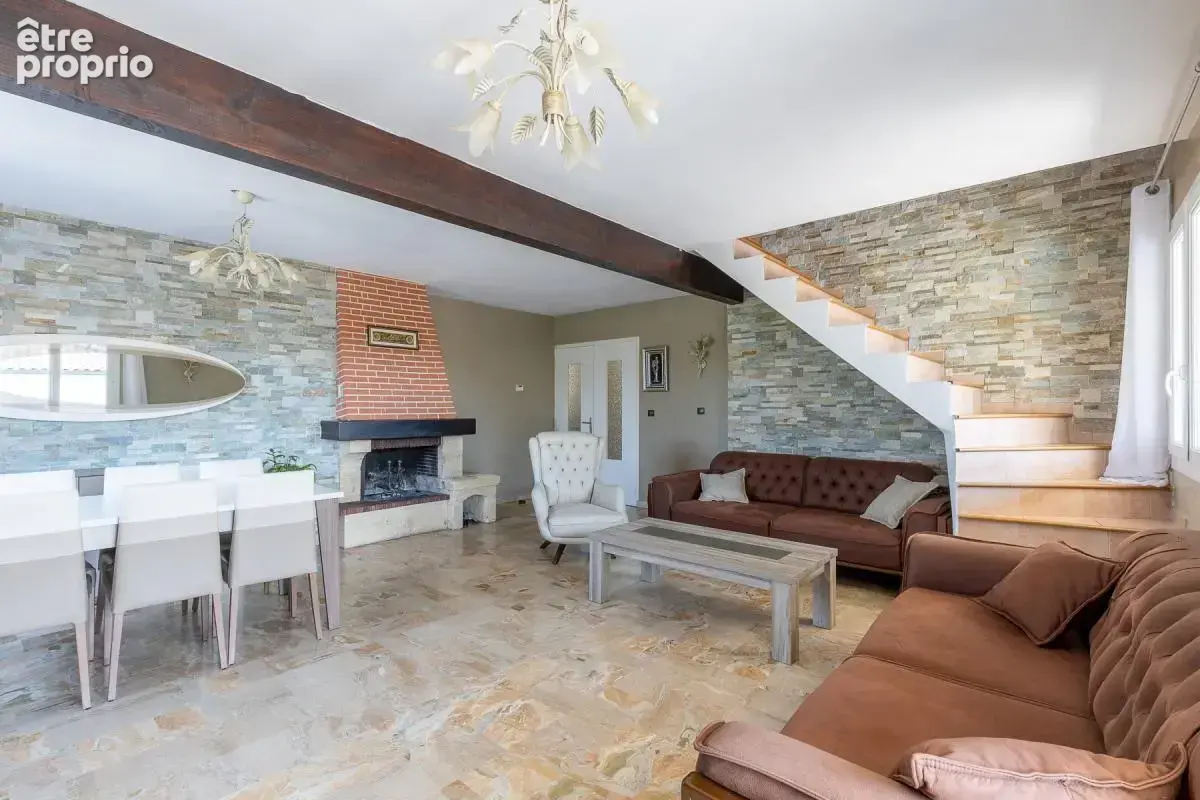 Maison T6 200 m² à Plaisance-du-Touch avec jardin et terrasses - photo 3