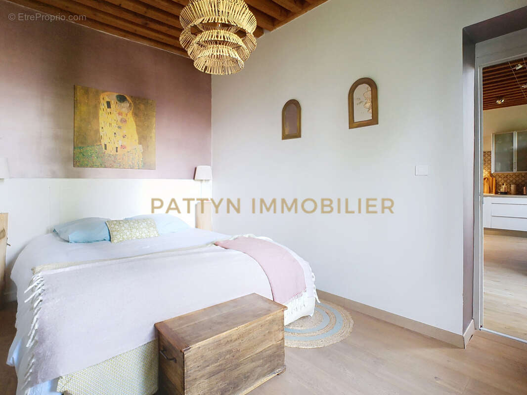 Appartement à NEUVILLE-SUR-SAONE