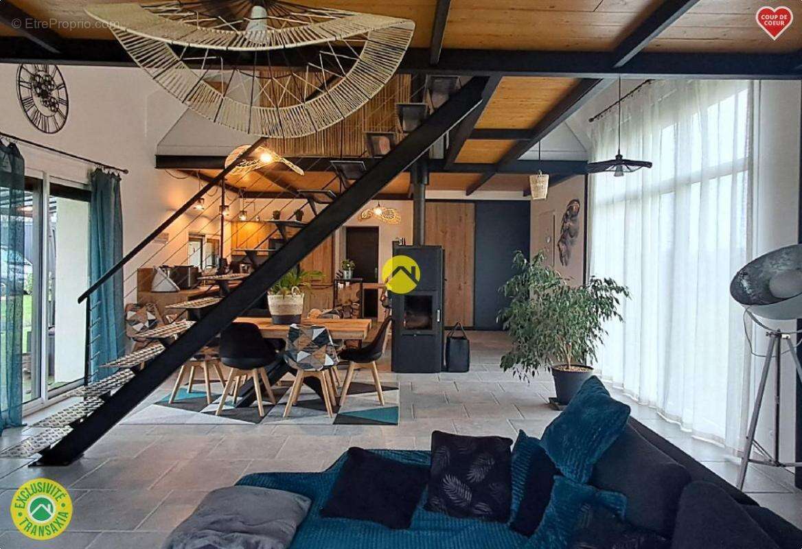 Maison à DOMPIERRE-SUR-BESBRE