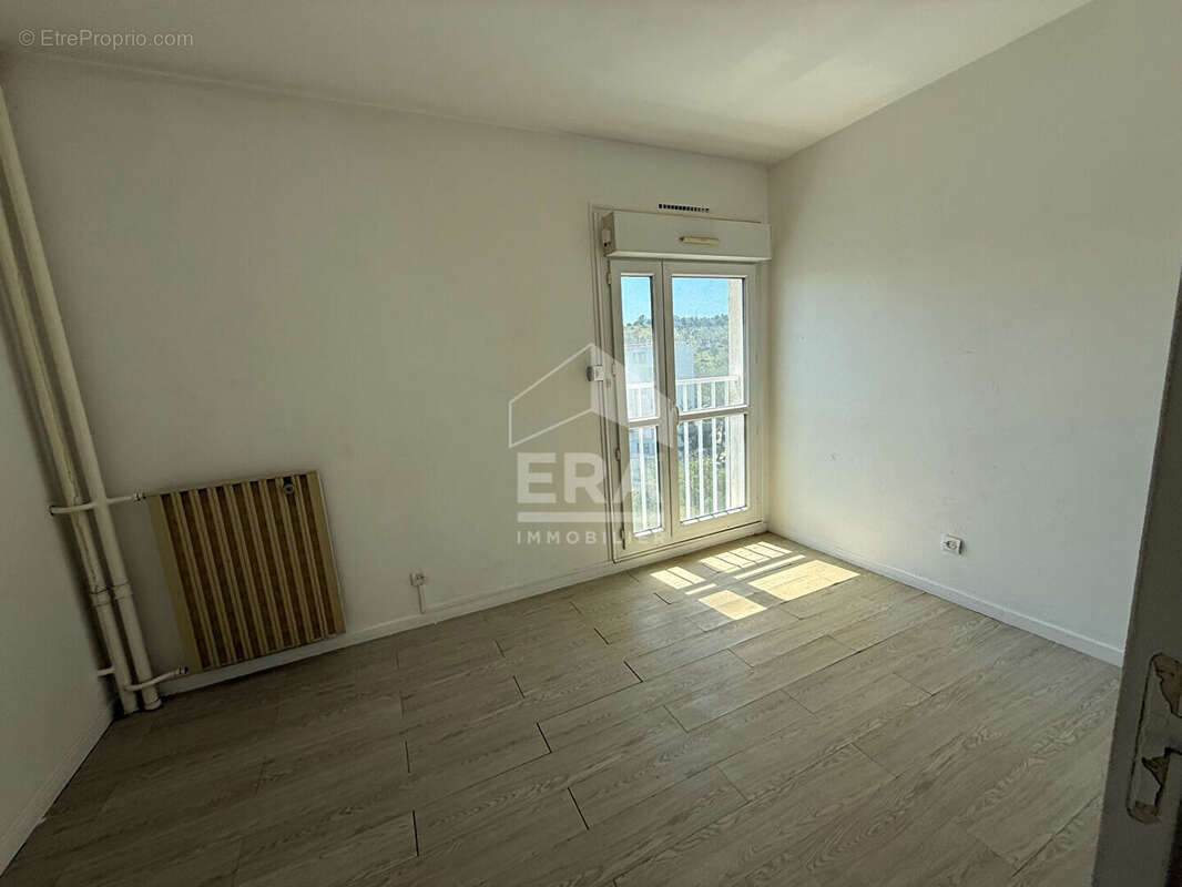 Appartement 69m² à martigues - photo 9