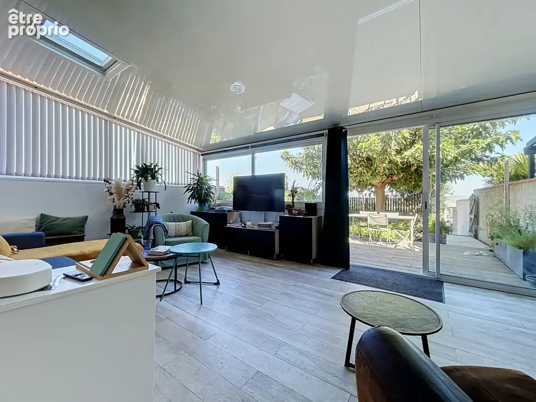 CHÂTEAUNEUF-LES-MARTIGUES   Maison familiale 4 chambres avec jardin, piscine et garage - photo 5
