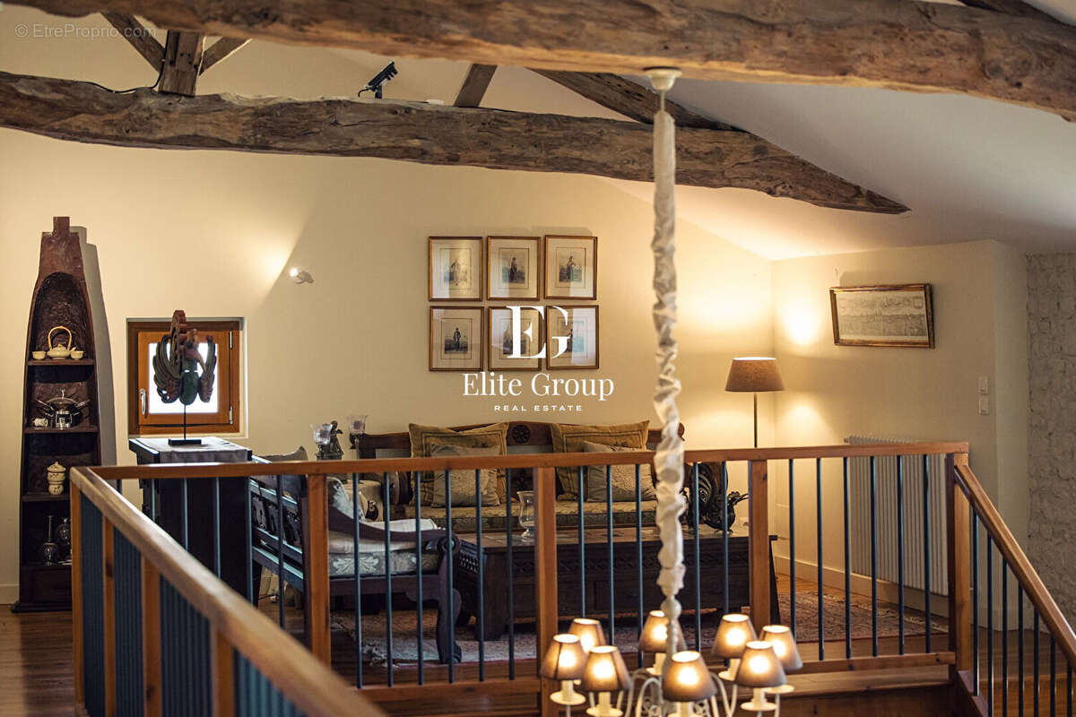 A vendre magnifique maison de caractère proche de cognac - 7 pièces - 360 m² - photo 10