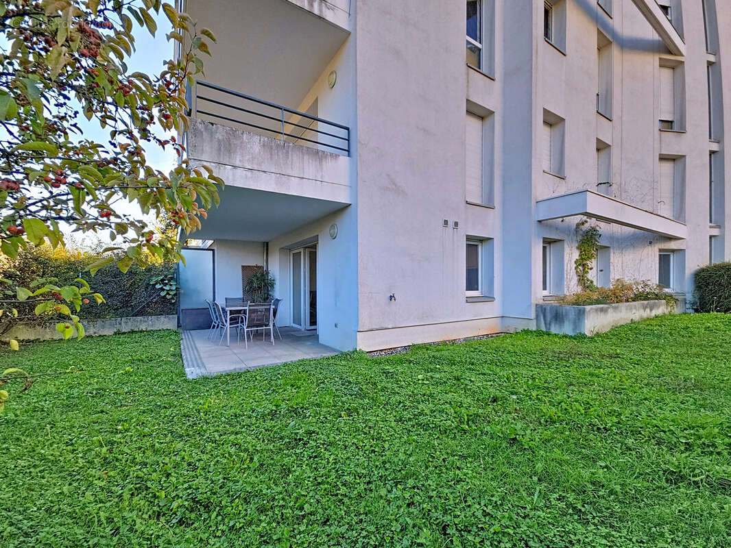 Appartement à MEYLAN