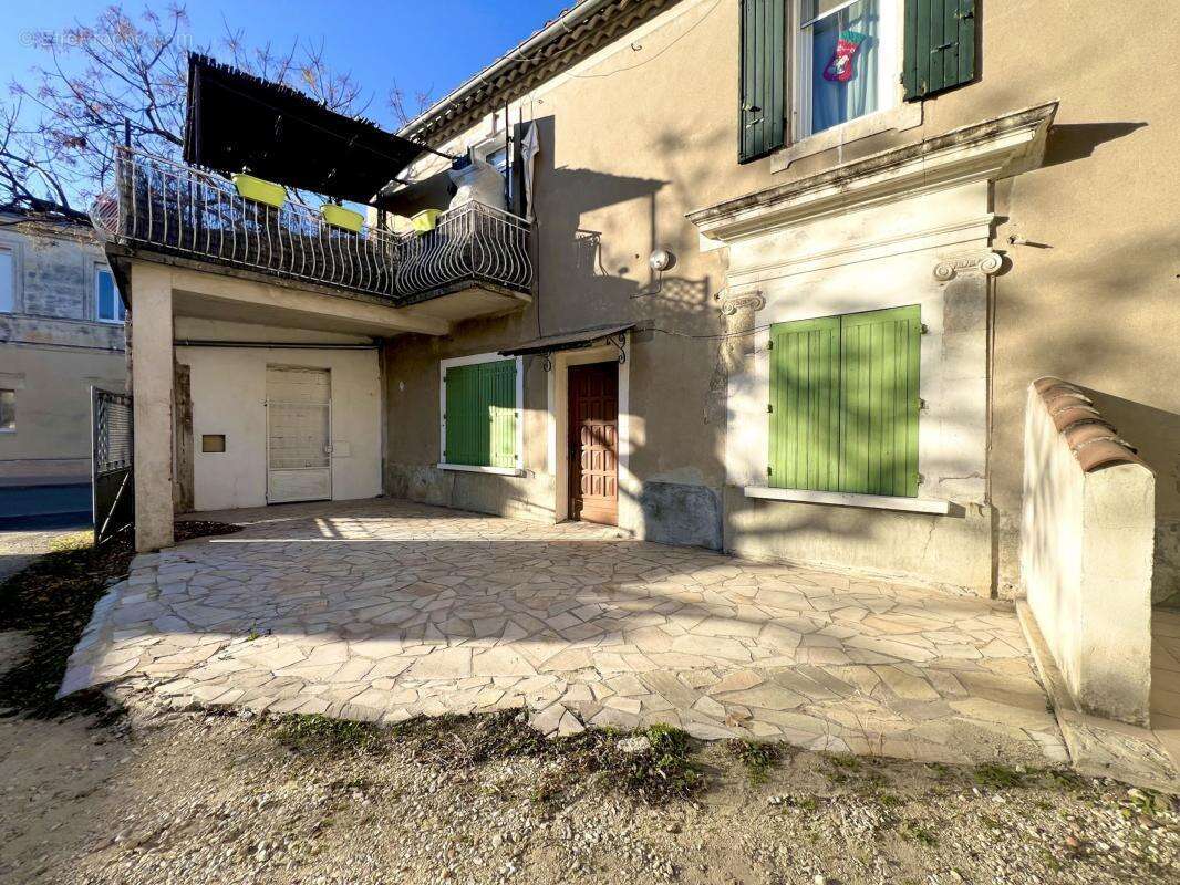 Appartement à REDESSAN