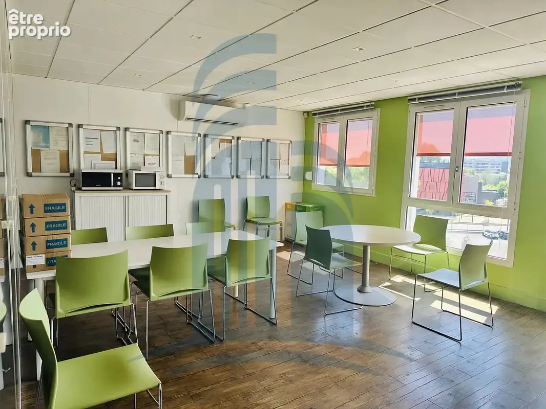 Plateau de bureaux - 370 m2 / Quartier Gare - photo 3