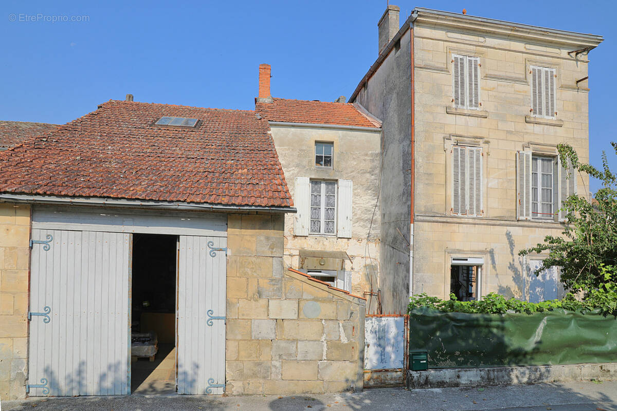 Appartement à MIRAMBEAU