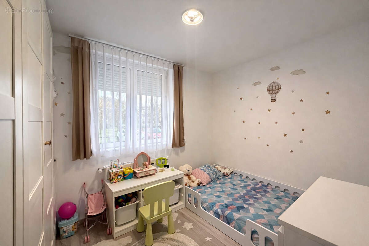 Appartement à SCY-CHAZELLES