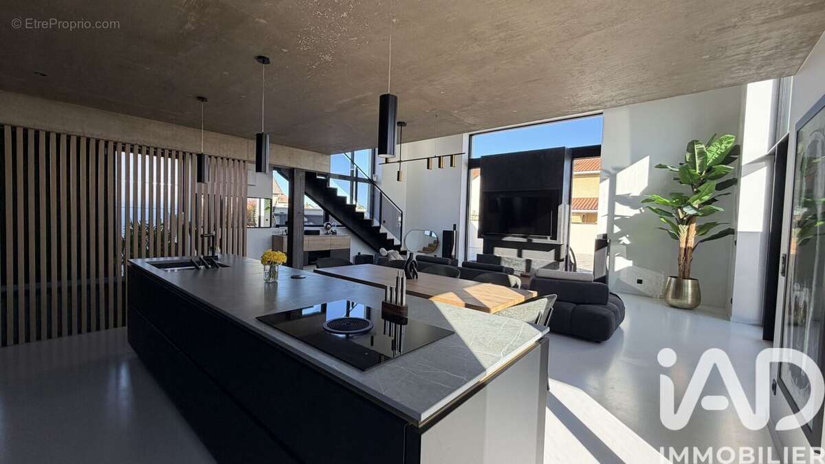 Photo 6 - Maison à VEAUCHE