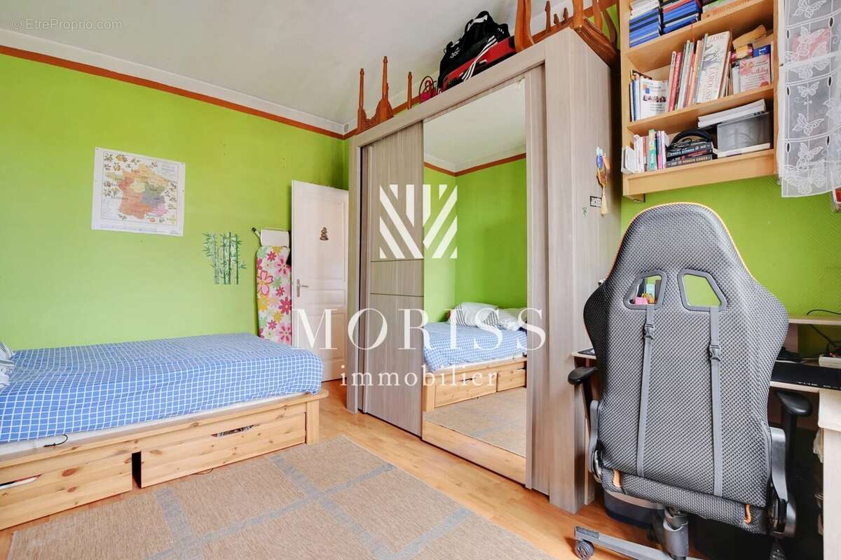 Appartement à LES LILAS