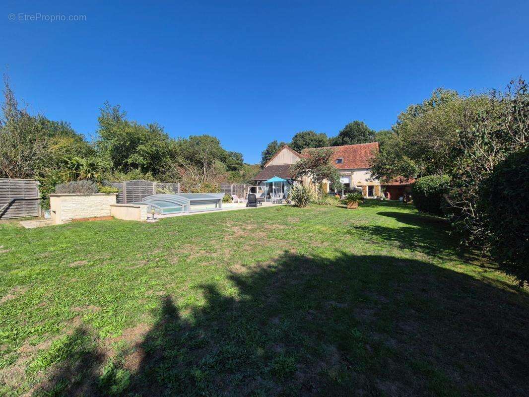 Maison à CHASSIGNOLLES