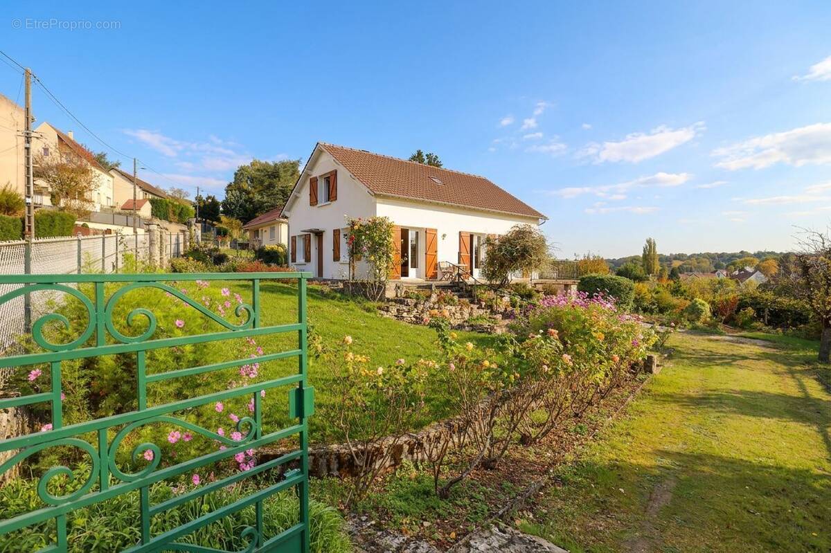 Maison à MEREVILLE