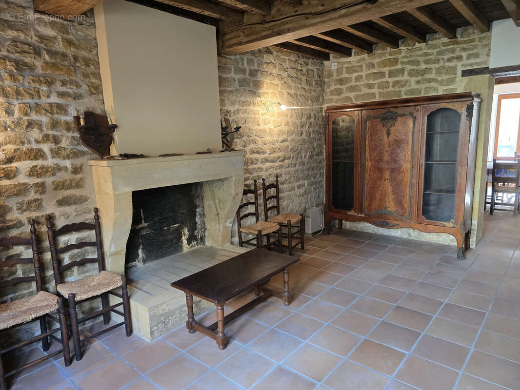 Maison à VRIGNE-AUX-BOIS