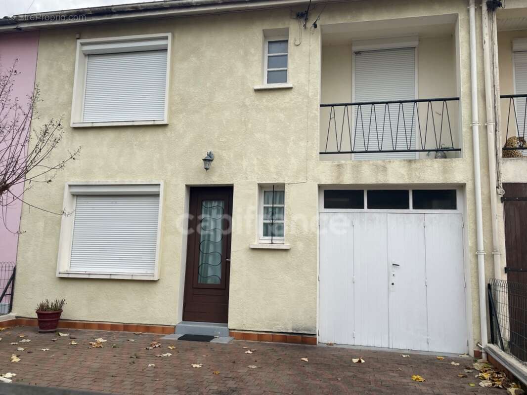 Maison de 117m2 - 3 chambres - 2 cours extérieures - proche des commerces à pieds à TONNEINS - photo 19
