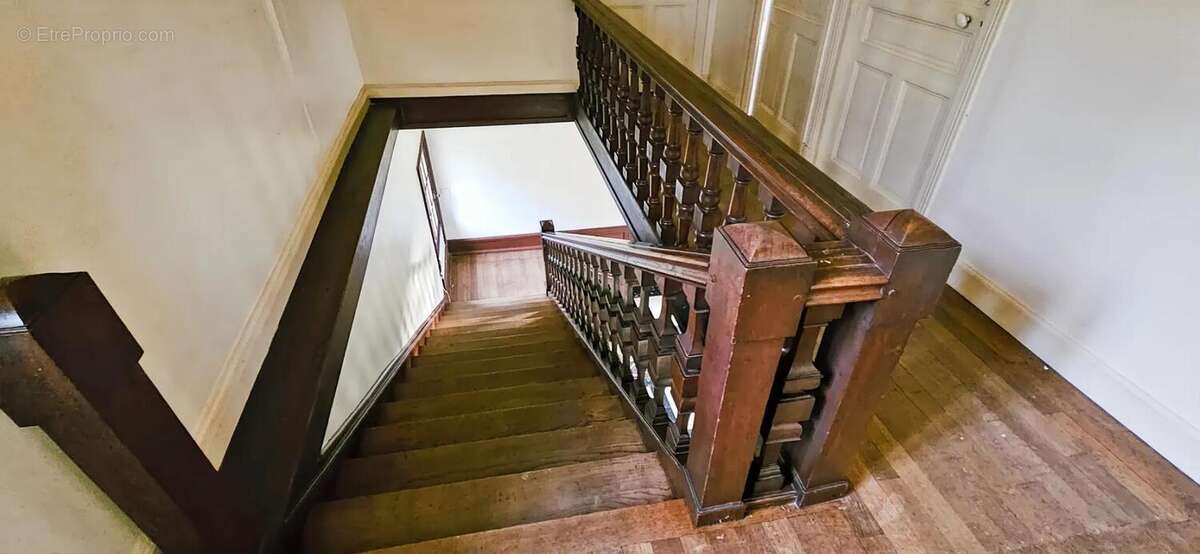 Maison à VAILLY-SUR-AISNE