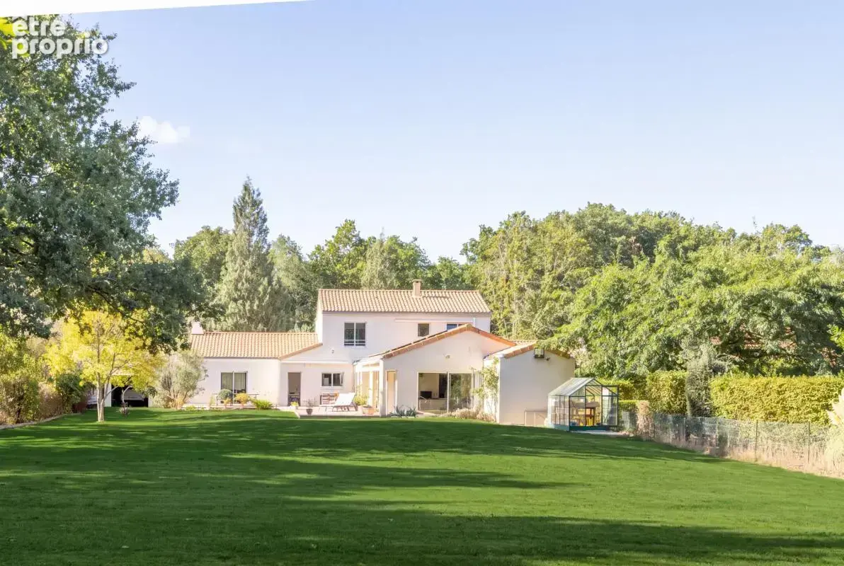 Propriété 250 m² avec piscine - photo 4