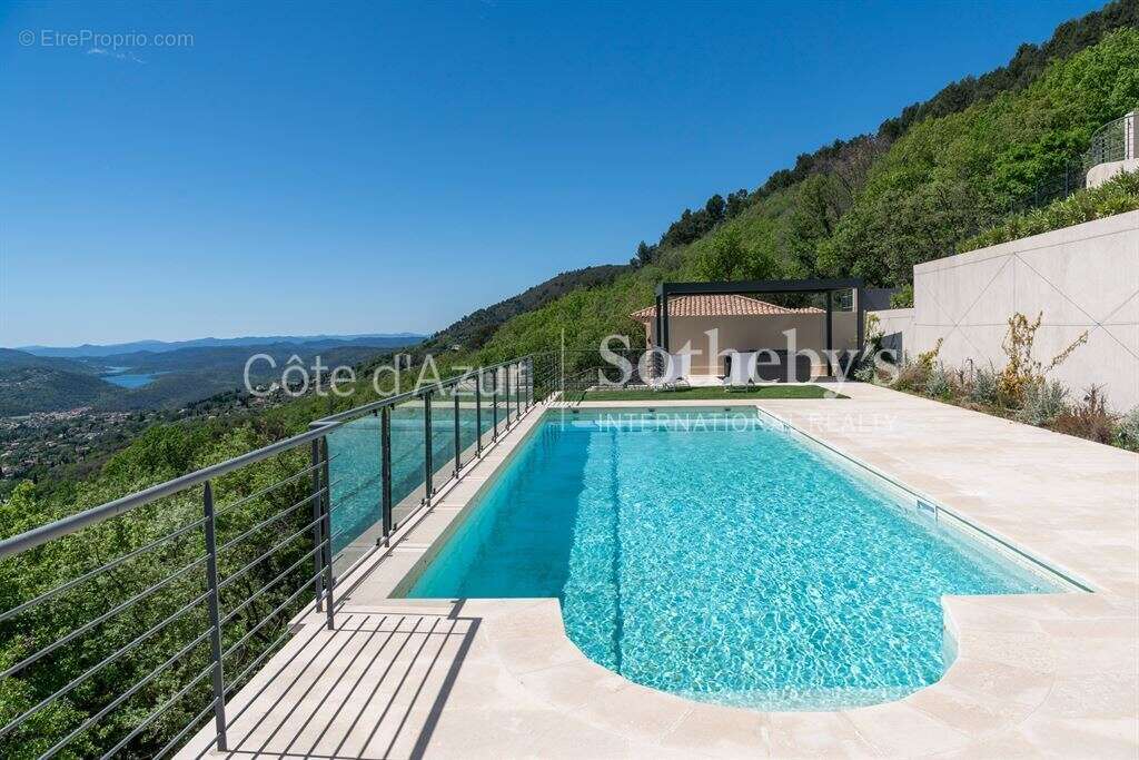 Maison à SPERACEDES