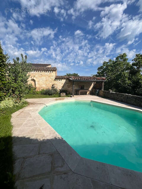 Belle maison de village de 265 m2 habitable avec piscine - photo 13