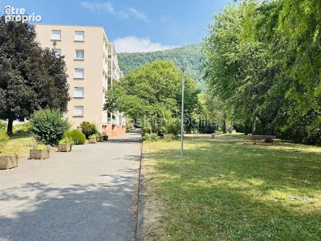Saint-martin-d’hères – limite poisat – t5 traversant avec balcon et cave - photo 9