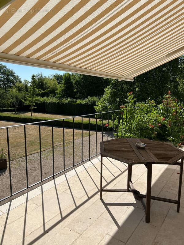 Maison de standing, sous-sol, parc arboré,piscine, vue canal - photo 21