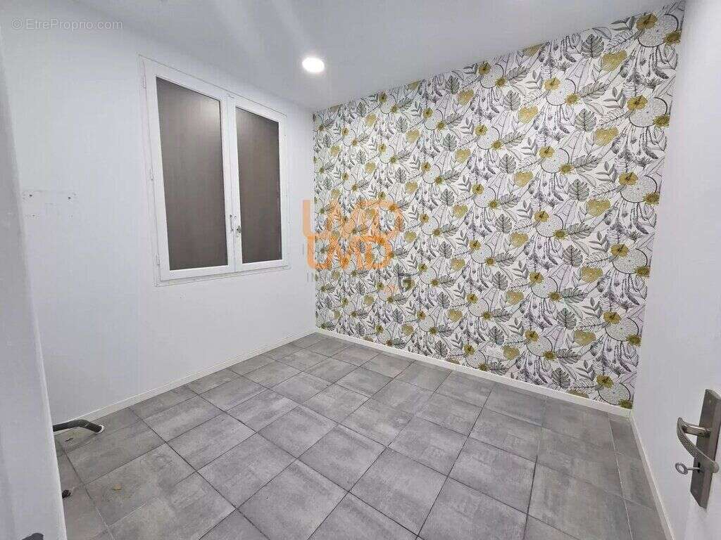 Commerce à MARSEILLE-4E