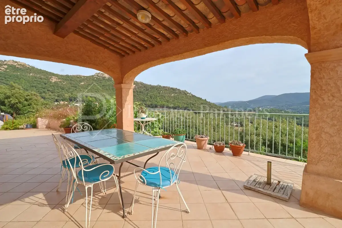 Villa provençale avec vue panoramique sur les vignes et les collines   Le Plan-de-la-Tour - photo 14