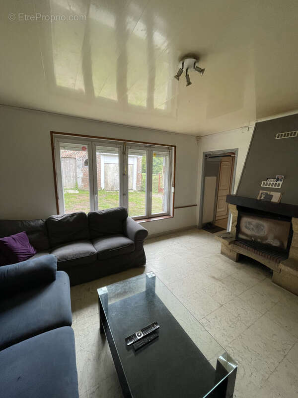 Maison à SAINT-REMY-CHAUSSEE