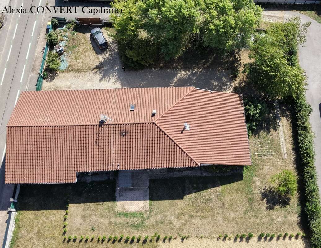Ferme Rénovée à vendre 6 pièces 249m² SAINT DENIS LES BOURG (01) - photo 2