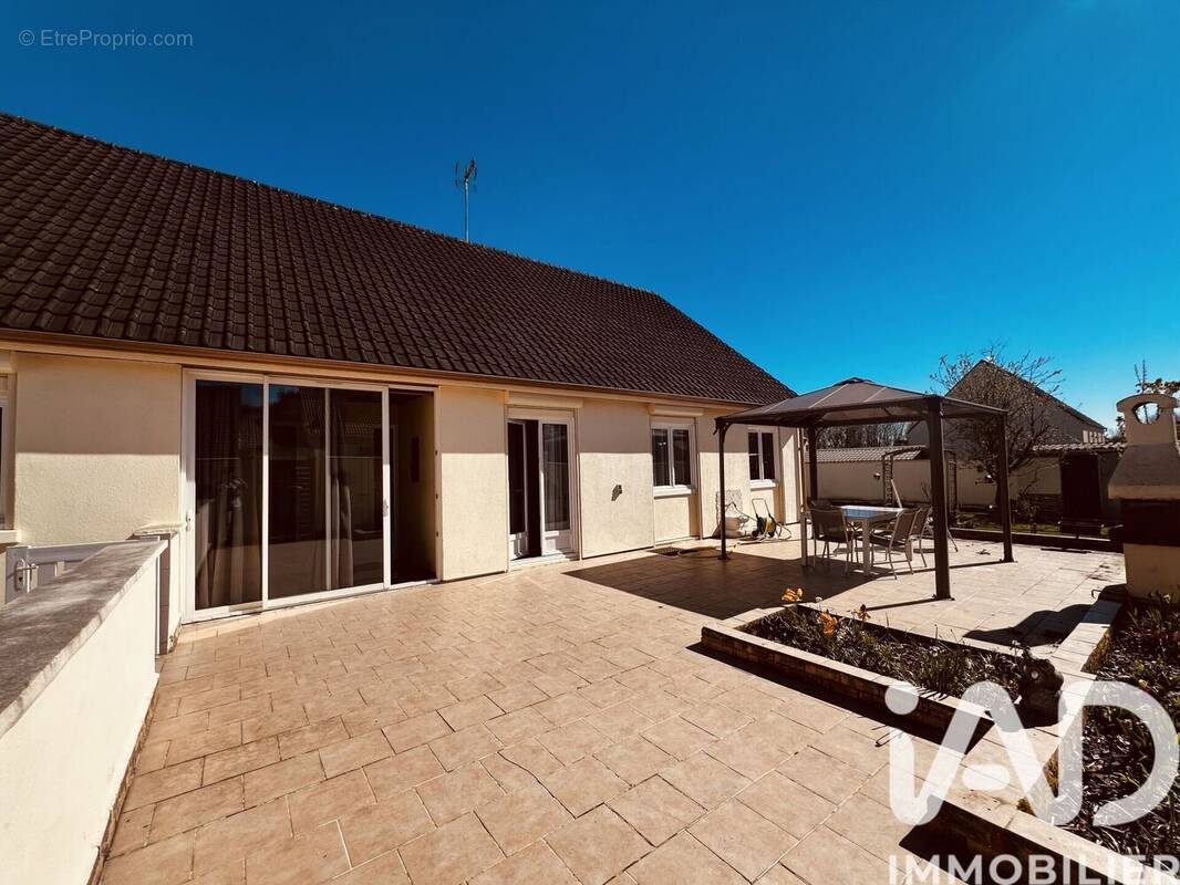Photo 1 - Maison à BERNAY-VILBERT