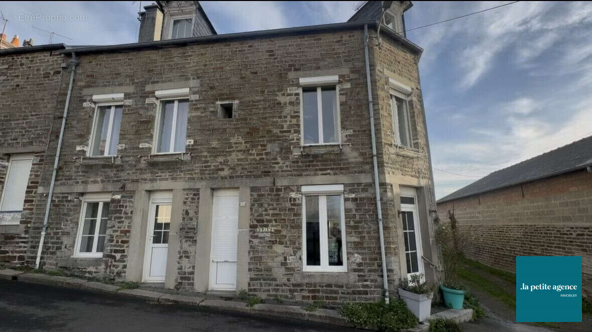 Maison à CONDE-SUR-NOIREAU