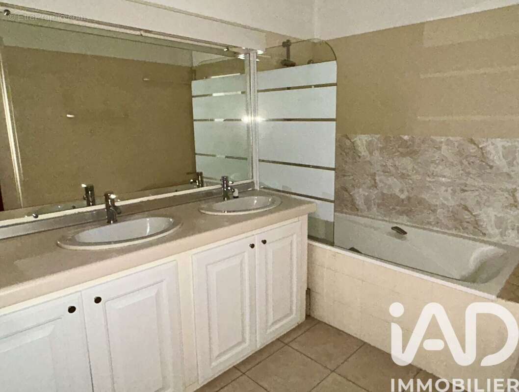 Photo 7 - Appartement à MARSEILLE-8E