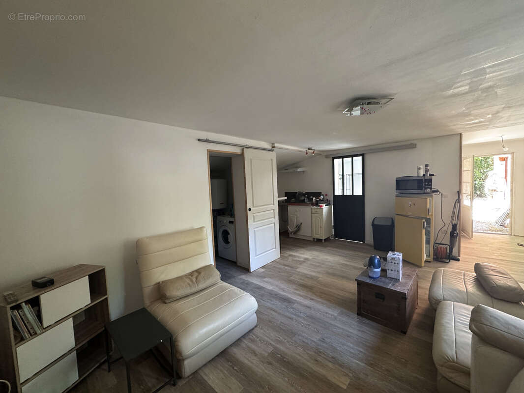 Charmante maison avec beau potentiel - photo 2