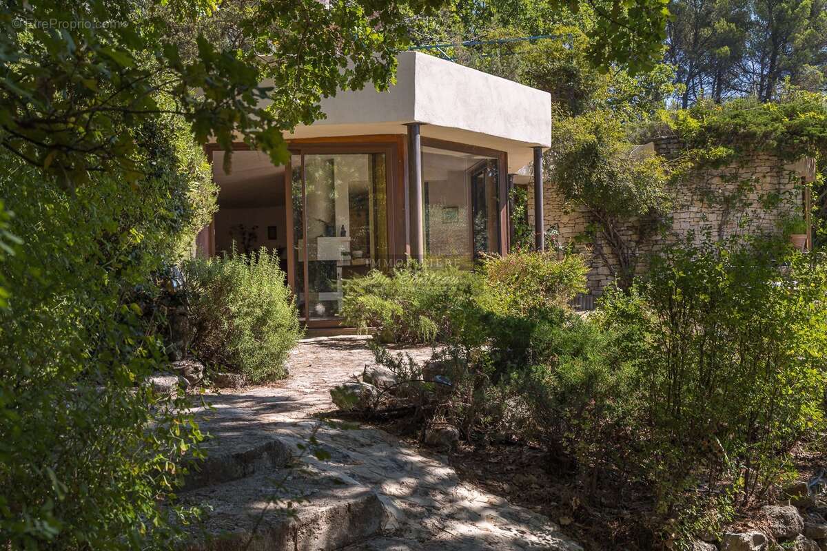 Maison d'architecte avec vue panoramique, trois chambres et piscine - photo 2