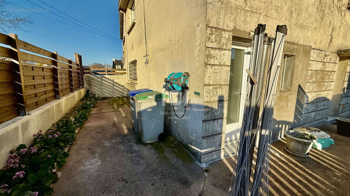 Maison à SAINTE-LUCE-SUR-LOIRE