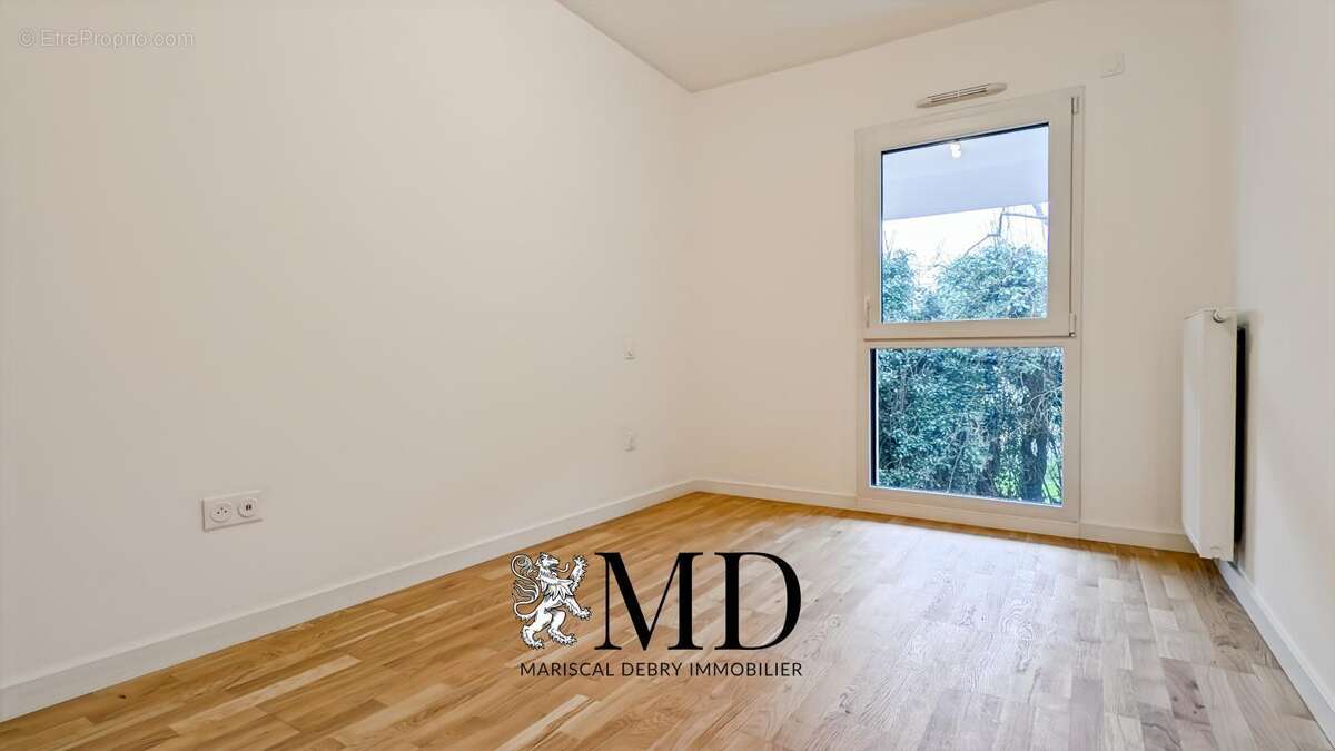 Appartement à MONT-SAINT-AIGNAN