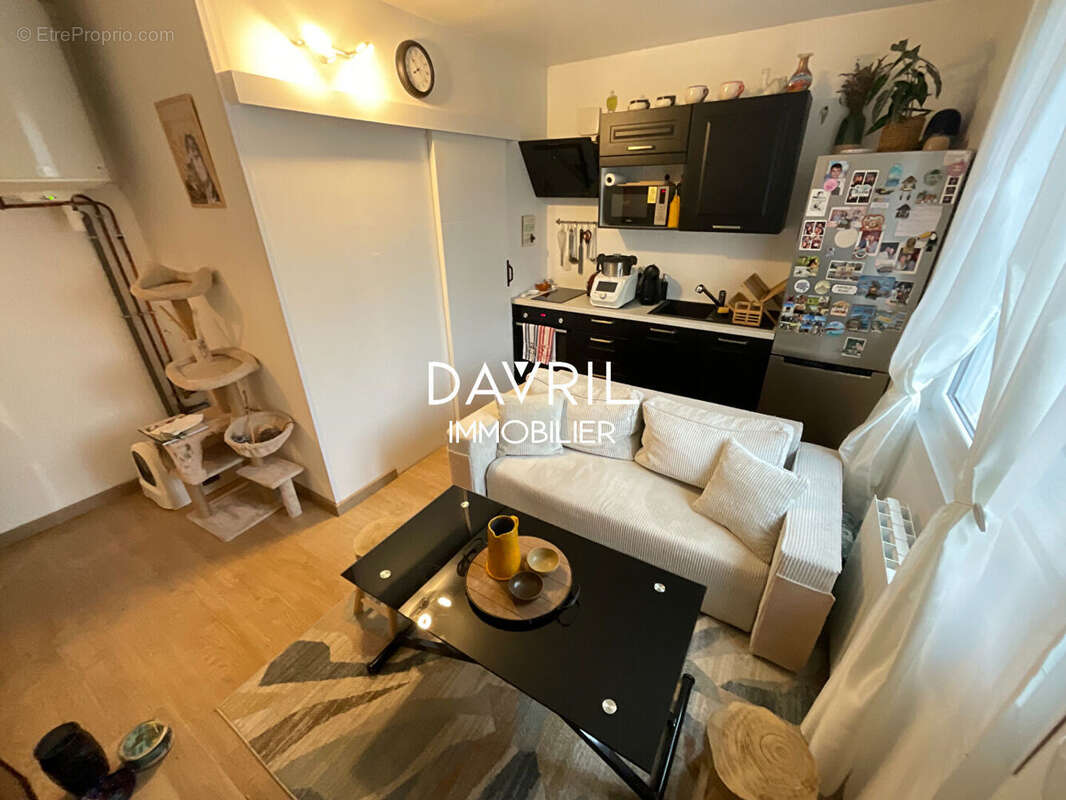 Appartement à CHANTELOUP-LES-VIGNES