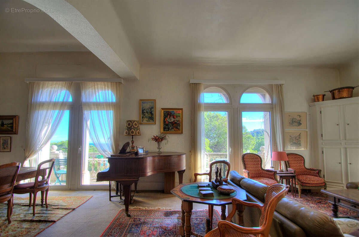 Maison à SAINT-RAPHAEL