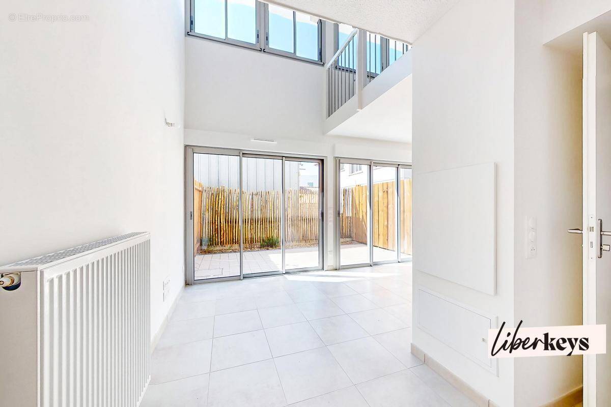 Maison à VILLENAVE-D'ORNON