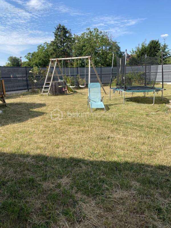 Maison à OSTRICOURT