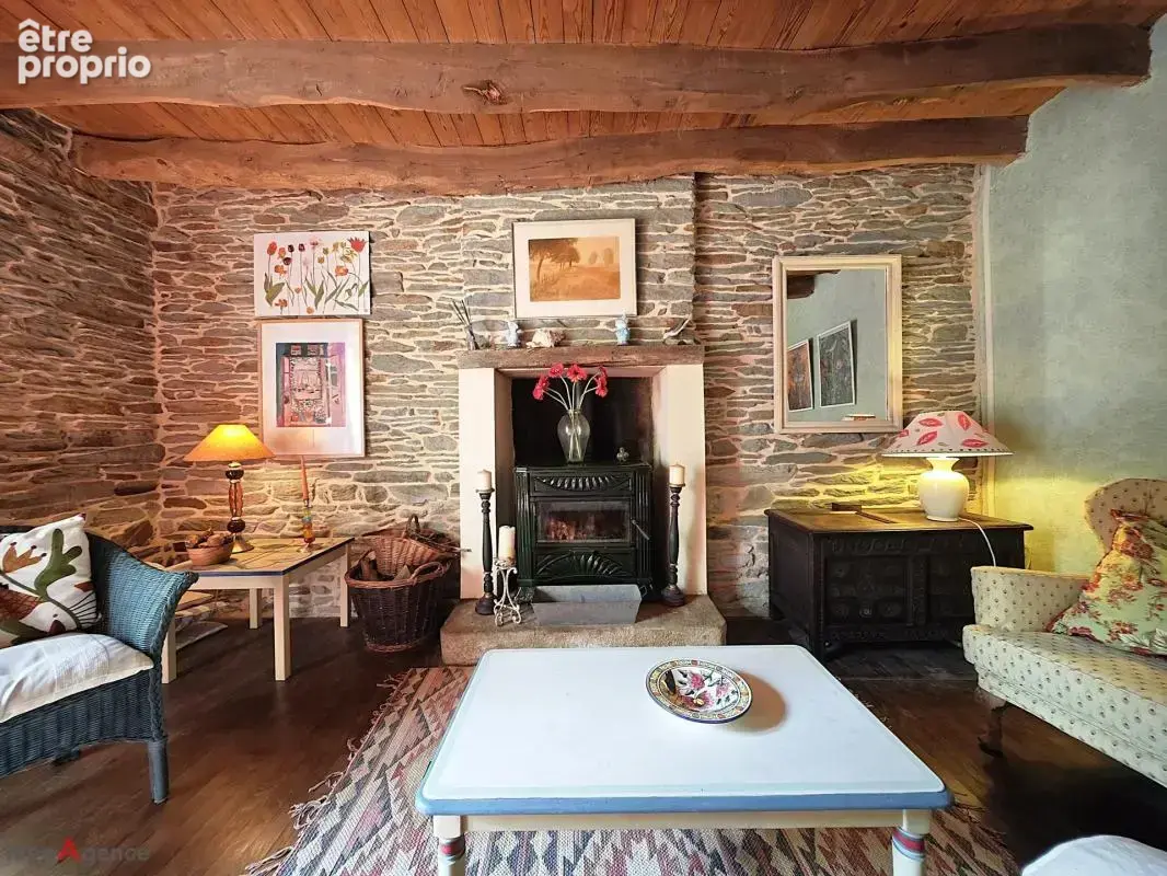 Longère au coeur de la nature sur 12 300 m² - photo 11