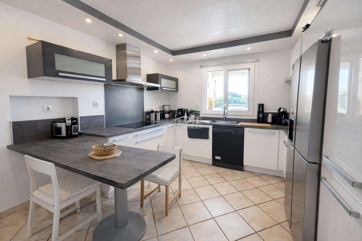 Maison Marignane 5 pièces 148 m2 - photo 5