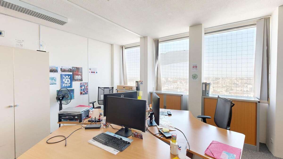 Plateau de Bureaux 14 rue Scandicci - photo 4